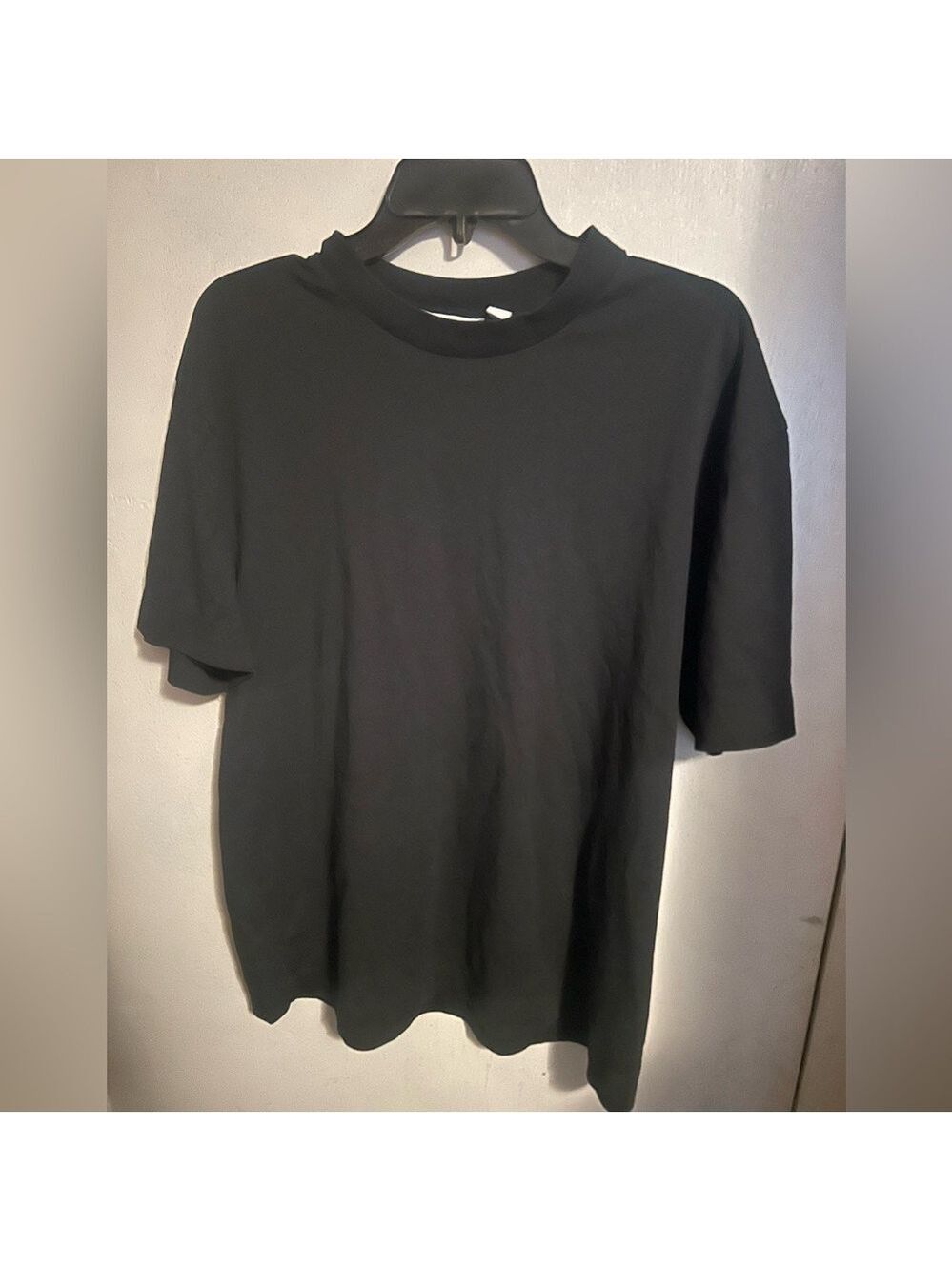Black Short Sleeve Crew Neck Tee with Textured Fabric
